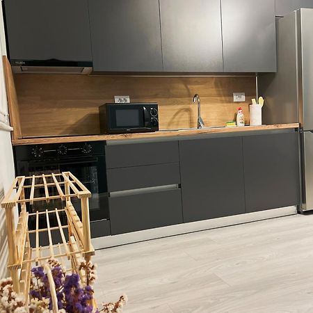 Joyful Apartment Tirana Esterno foto