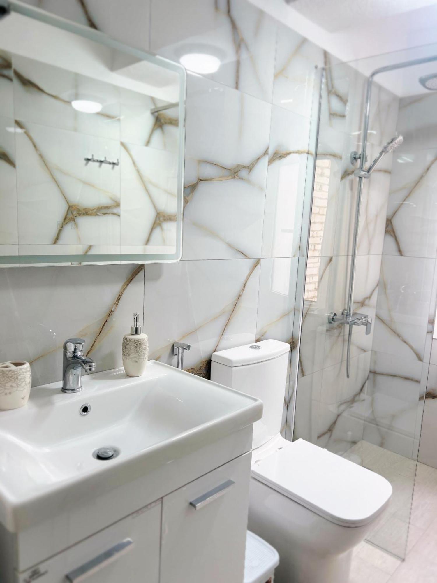 Joyful Apartment Tirana Esterno foto