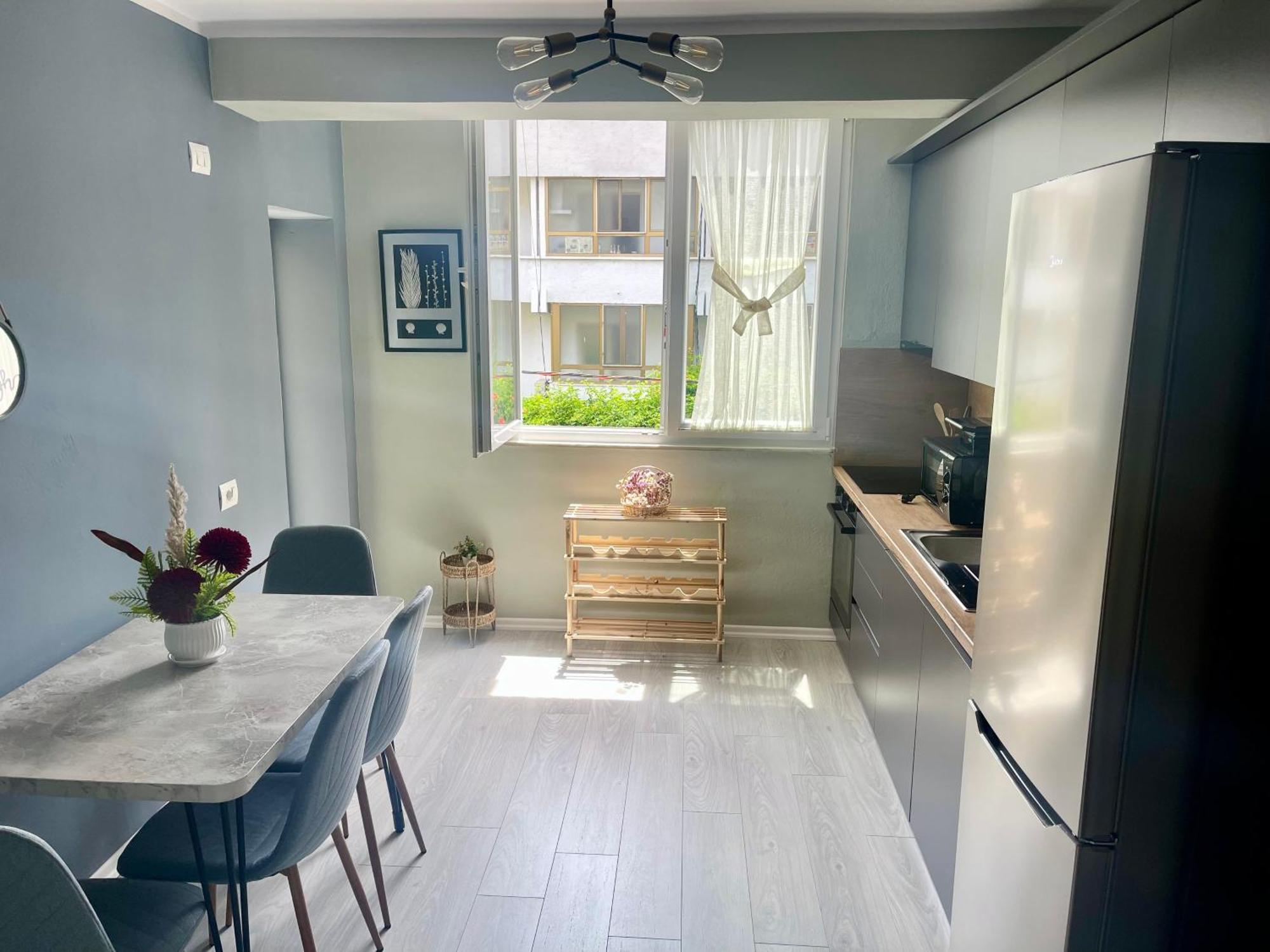 Joyful Apartment Tirana Esterno foto